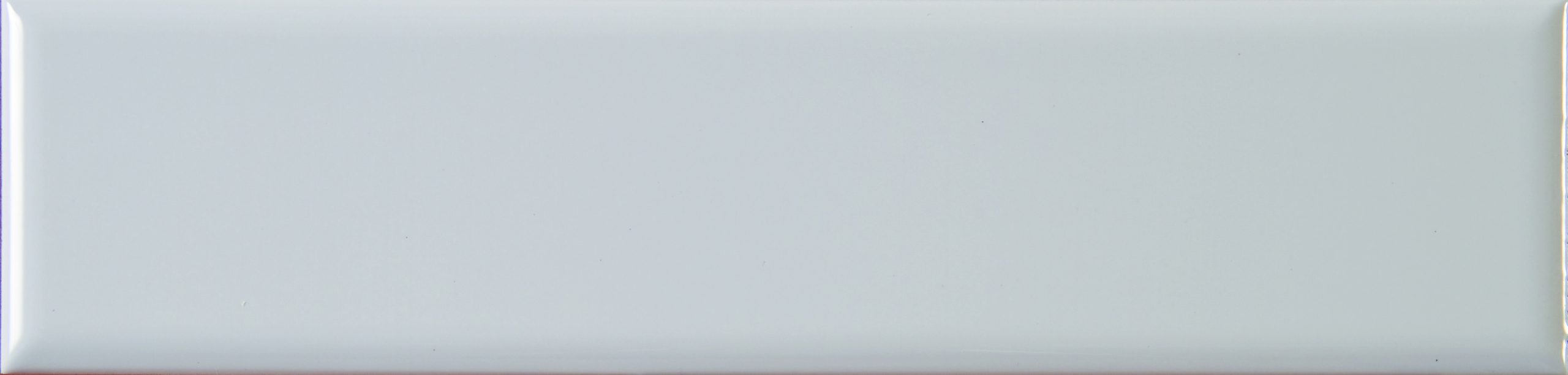 Colour by Design – White Romo, Pillowed